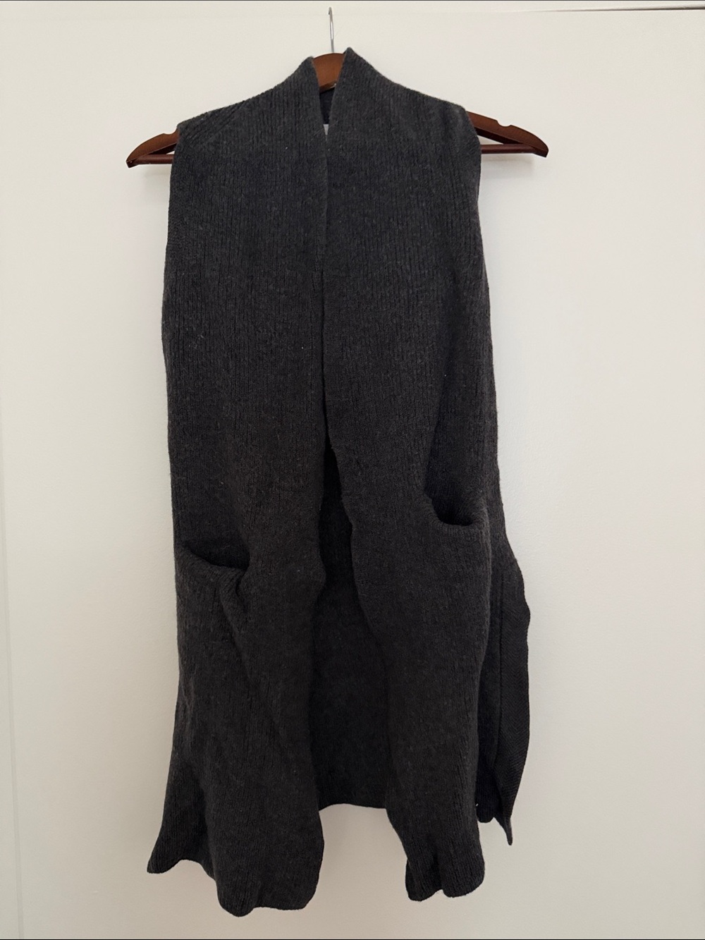 Wilfred Charcoal Knit Open-Front Vest